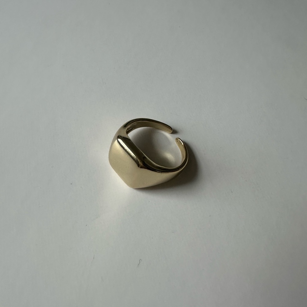 Adjustable gold plated signet ring